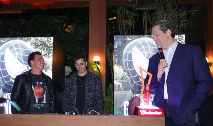 Discurso de Frederico Pena, CEO da Roc Nation Sports Brazil, ao lado de Gabriel Lima e Ricardo Dias, executivos da nova divisão de comunicação e marketing da empresa
