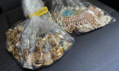 Avião, carros de luxo, joias e vinhos são apreendidos em operação contra jogos de azar