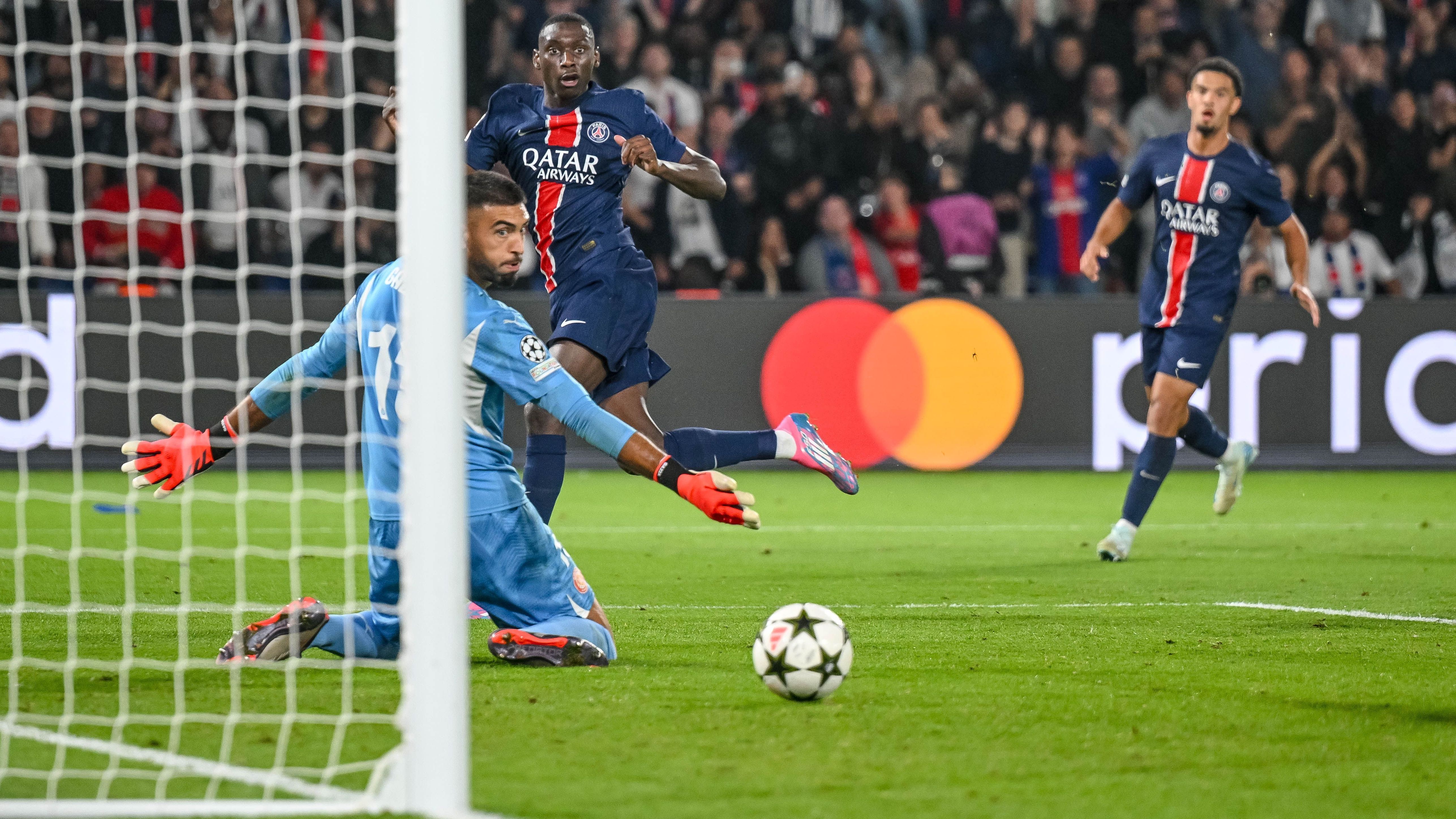 Lance de PSG 1 x 0 Girona pela Champions League