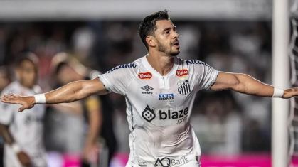 Giuliano marcou o gol da vitória do Peixe na Série B