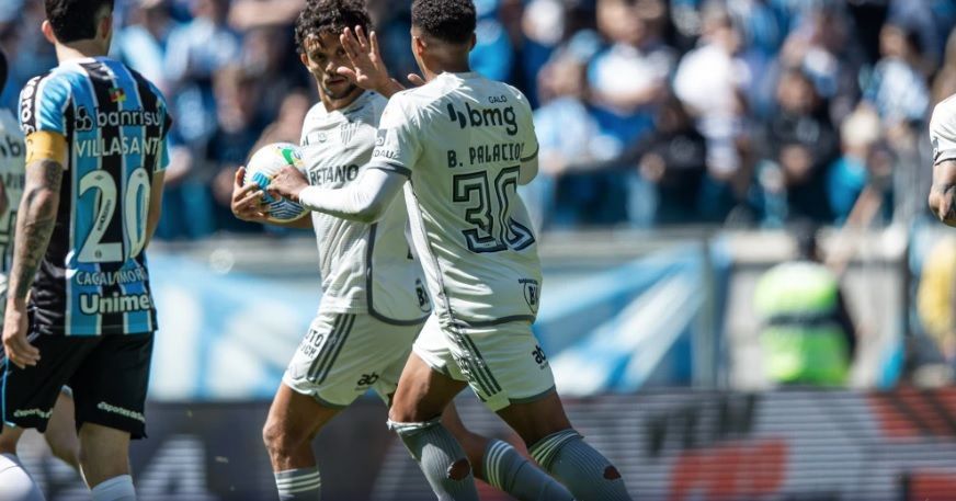 Atlético-MG vence na Arena do Grêmio