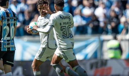 Atlético-MG vence na Arena do Grêmio