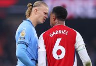 Gabriel Magalhães, do Arsenal, provoca Manchester City e desdenha de bolada
