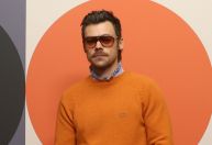 Harry Styles marca presença em desfile na Semana de Moda de Paris