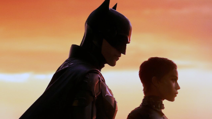 Imagem de "Batman", filme de 2022 estrelado por Robert Pattinson, com o ator e Zoë Kravitz