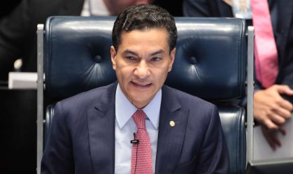 Marcos Pereira rebate críticas de Silas Malafaia: "Transpira ódio"