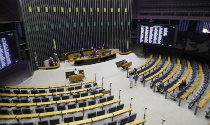 Sem quórum, Câmara encerra sessão no meio da madrugada sem finalizar votação da reoneração