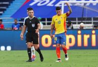 James brilha, Colômbia bate Argentina e cola na liderança das Eliminatórias