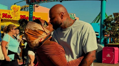 Jojo Todynho posa em clima de romance em viagem