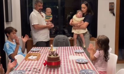 Prestes a estrear em "Volta por Cima", Juliano Cazarré celebra seus 44 anos