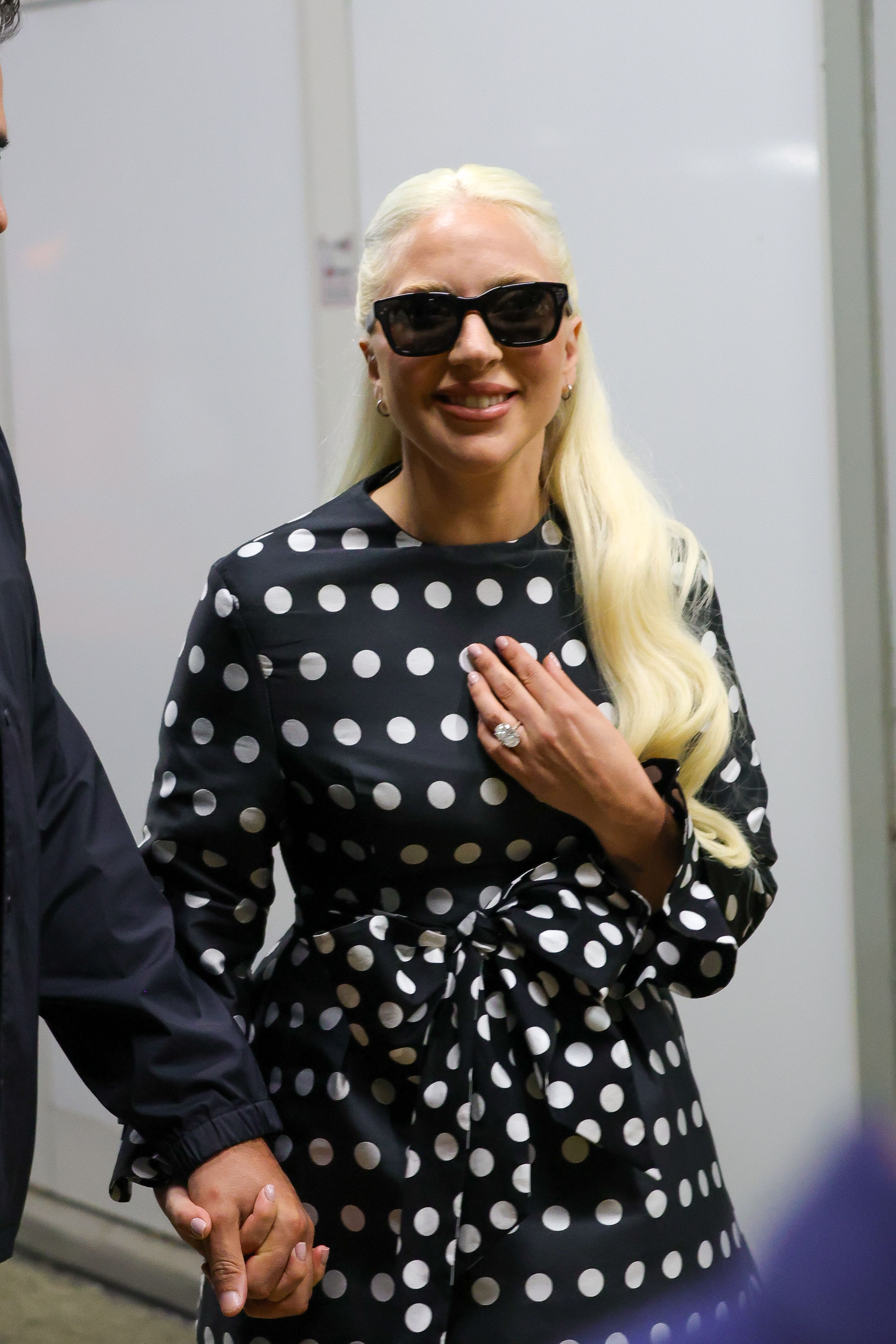 Lady Gaga desembarcando para o Festival de Veneza - MEGA/GC Images