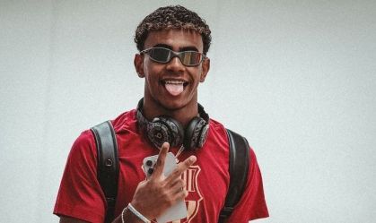 Yamal é indicado ao prêmio Bola de Ouro