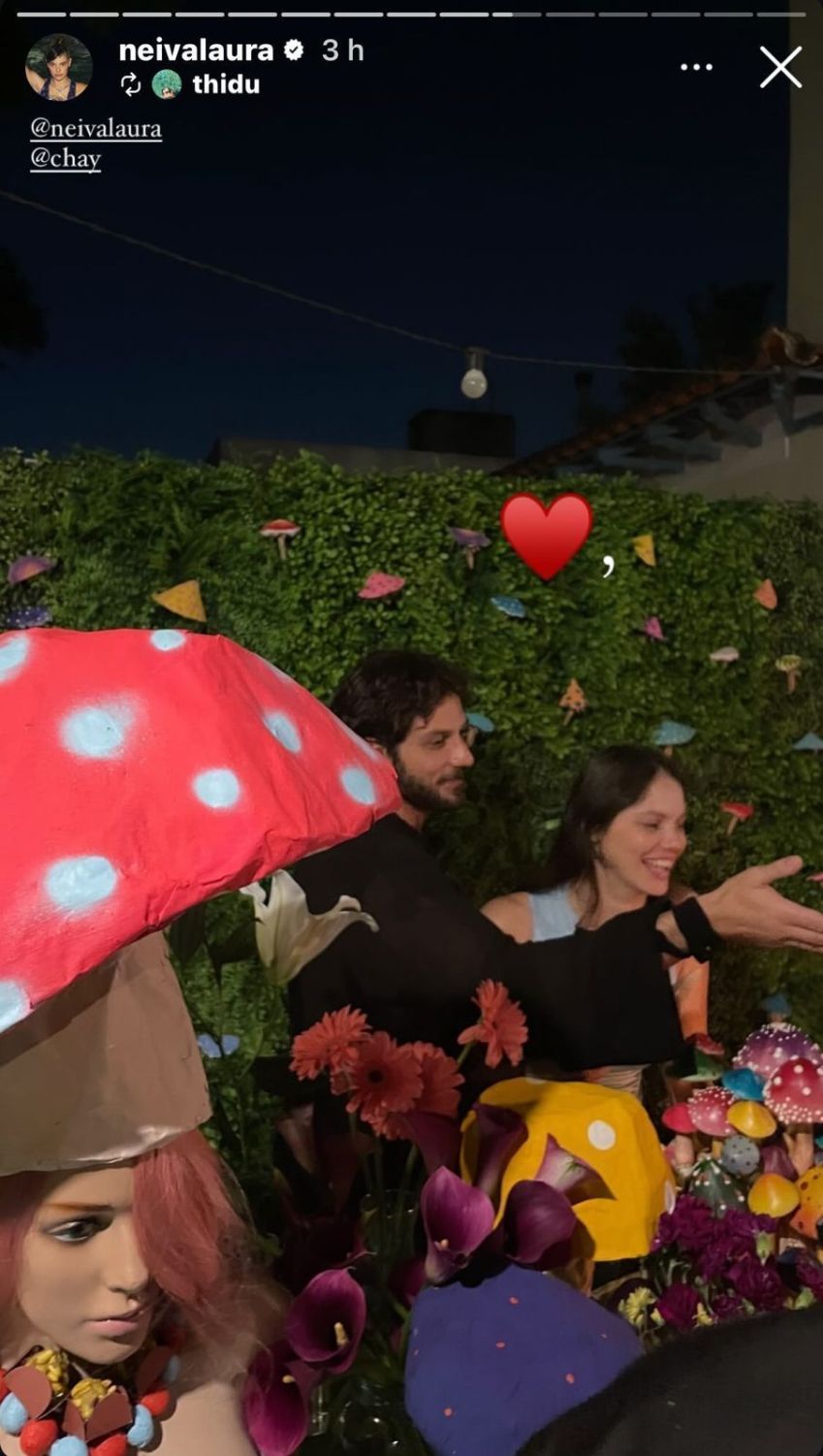 Laura Neiva escolheu tema de cogumelos para sua festa • Instagram/Laura Neiva