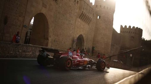 Charles Leclerc em pista do Azerbaijão