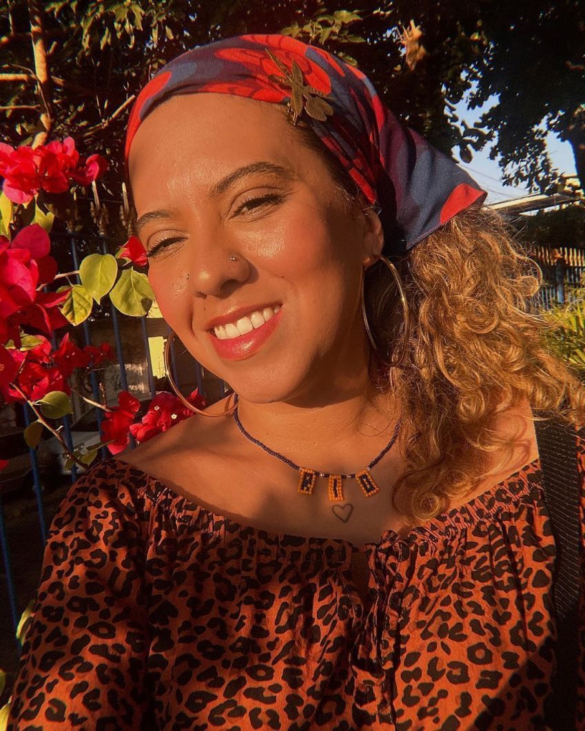 Lenço é uma das tendências para o Rock in Rio 2024 • Instagram/Carla Lemos