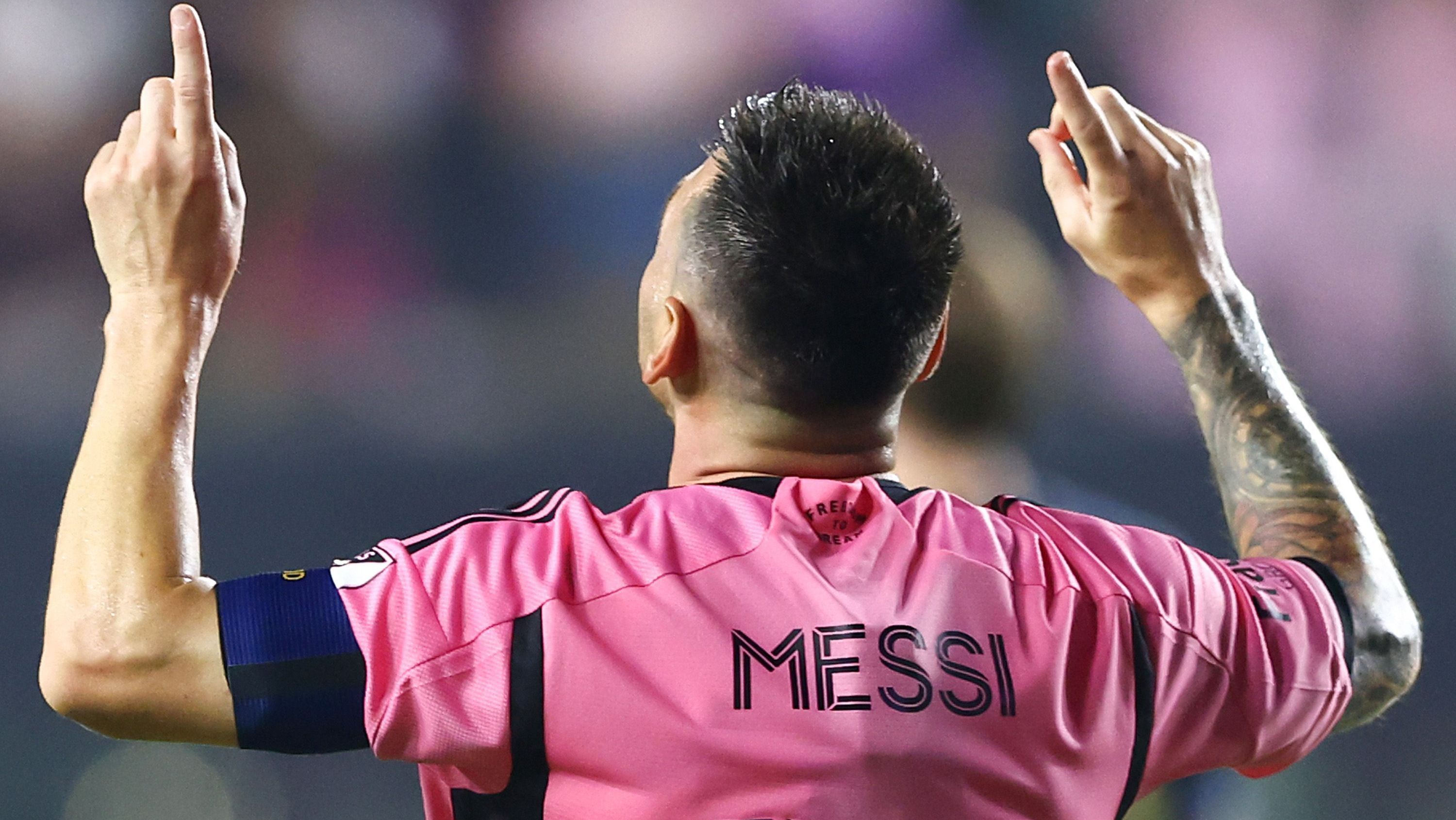 Messi comemora gol na vitória sobre o Philadelphia Union