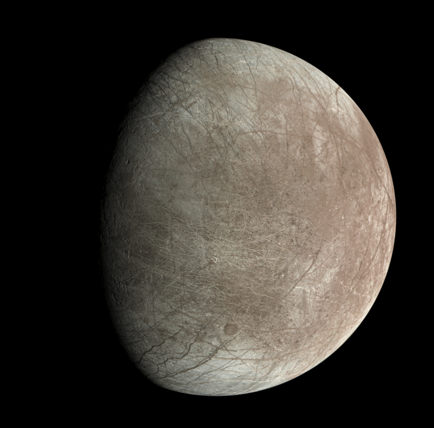 A lua Europa, de Júpiter, foi capturada pelo instrumento JunoCam a bordo da sonda espacial Juno da NASA durante o sobrevoo próximo da missão em 29 de setembro de 2022. As imagens mostram as fraturas, cristas e faixas que cruzam a superfície da lua. • NASA/JPL-Caltech/SwRI/MSSS. Processamento de imagem: Björn Jónsson (CC BY 3.0)