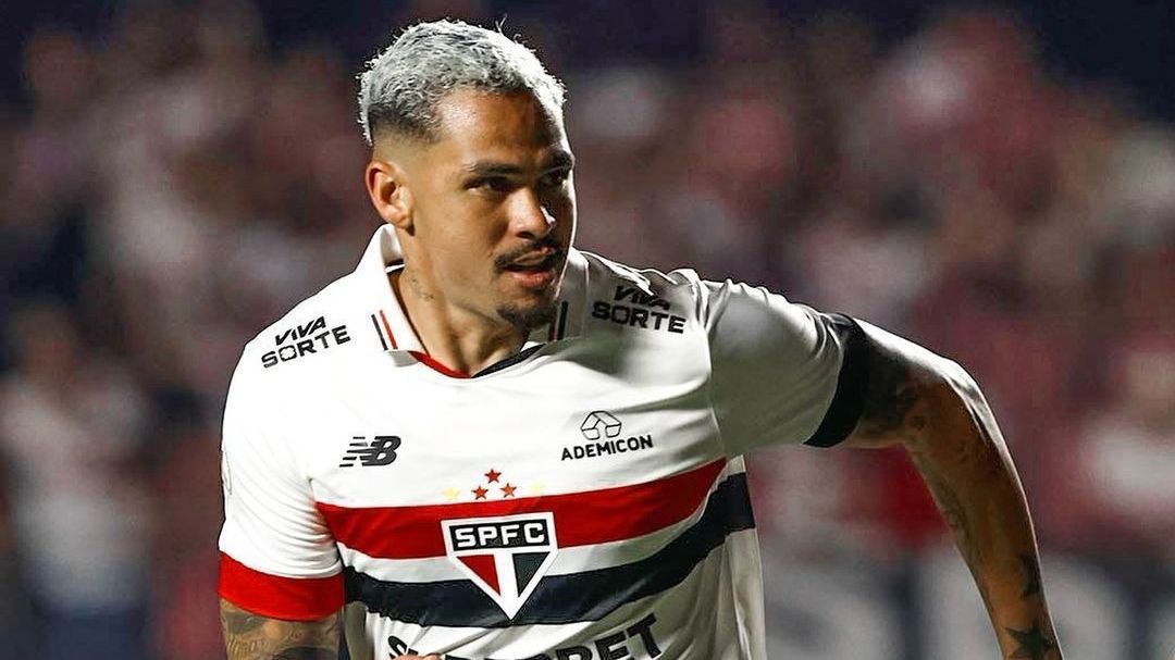 Luciano abriu o placar para o São Paulo contra o Inter na 27ª rodada do Brasileirão