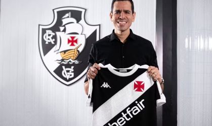 Diretor do Vasco critica arbitragem: “É crime dar pênalti”