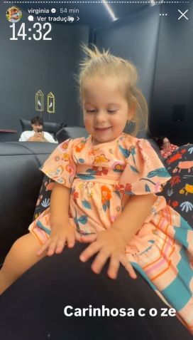 Nesta segunda (2), a influenciadora mostrou que Maria Alice estava interagindo com seu irmão mais novo, que segue na barriga • Instagram/Virginia