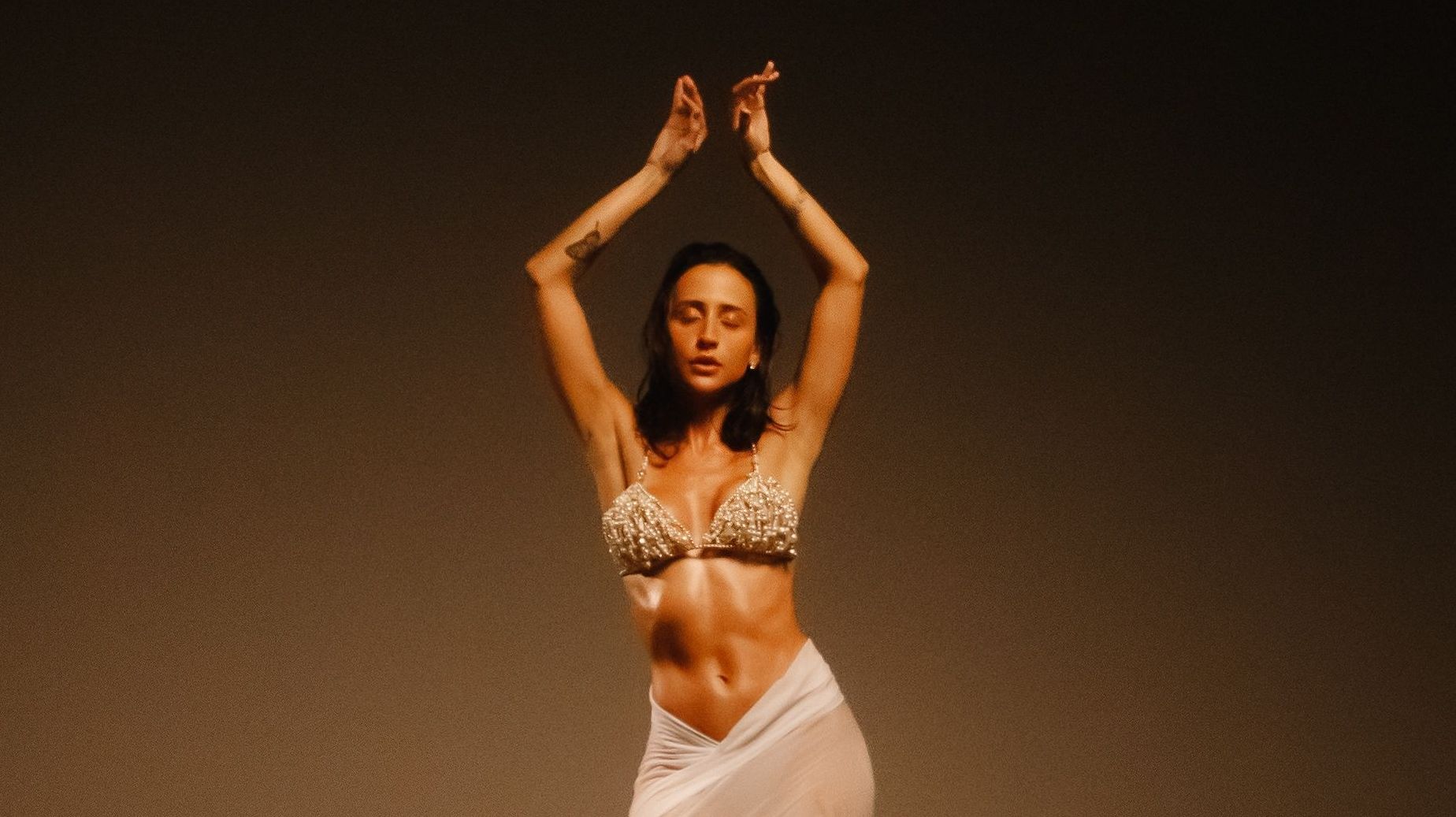 Mariana Nolasco lançou o álbum "Quem É Ela?"em setembro de 2023