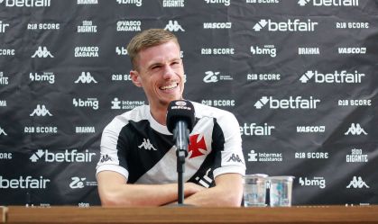 Maxime Dominguez em apresentação no Vasco