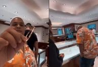 MC Ryan presenteia namorada com joias de R$ 92 mil; 'Ta barato ser solteiro'