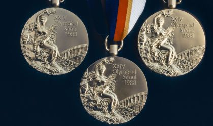 Campeão olímpico promete deixar medalha roubada como herança ao ladrão; entenda