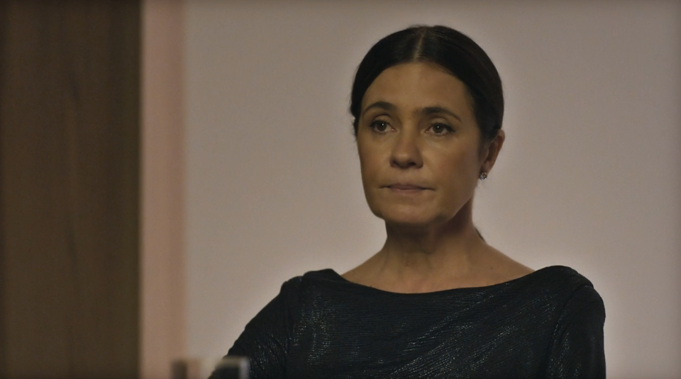 Mércia (Adriana Esteves) mentirá para Luma (Agatha Moreira). • Reprodução/Globoplay