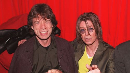 David Bowie e Mick Jagger em Londres, em dezembro de 1999