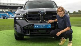 Modric com o modelo The XM, da BMW