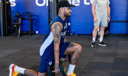 "Em silêncio", Neymar reflete após possível adiamento de retorno aos gramados