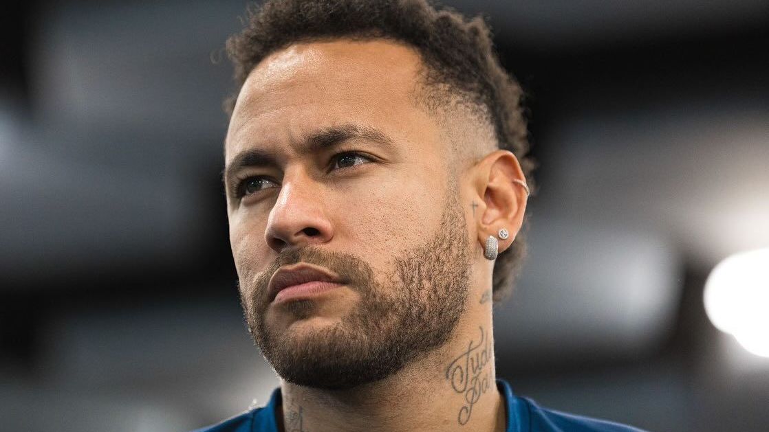 Neymar segue fora dos gramados por conta da lesão no joelho