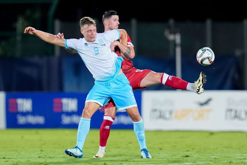 Nicola Nanni, de San Marino, na vitória por 1 a 0 contra Liechtenstein • Giuseppe Maffia/DeFodi Images via Getty Images
