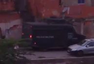 PM faz operação contra roubo de veículos em quatro comunidades do Rio
