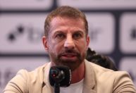 Pedrinho critica fala de John Textor: “Por que se preocupa tanto com o Vasco?"