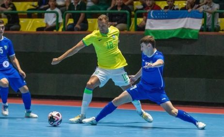 Pito em ação pela Seleção Brasileira de futsal