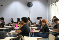 Prêmio da Capes oferece R$ 5 mil para universitários