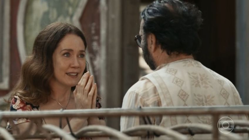 Rachid (Almir Sater) e Iolanda (Camila Morgado) se reconciliaram e ficaram juntos. • Reprodução/Globoplay