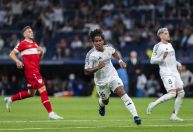 Gol nos acréscimos coloca Endrick na história da Champions League