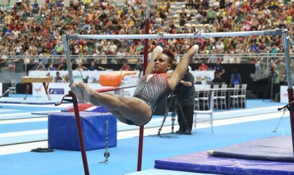 Rebeca Andrade conquista medalha de ouro no Brasileiro de Ginástica