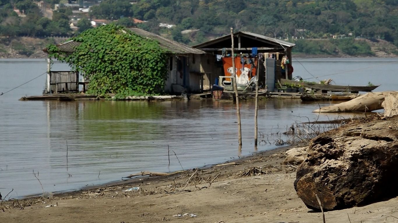 Rio Madeira atinge nível mais baixo da história