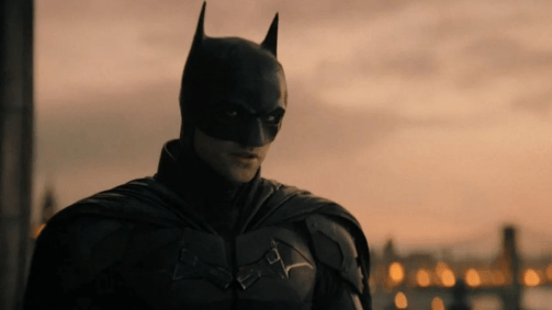 Robert Pattinson como Batman no filme mais recente com o personagem-título