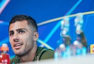 Jogadores de futebol milionários também podem fazer greve