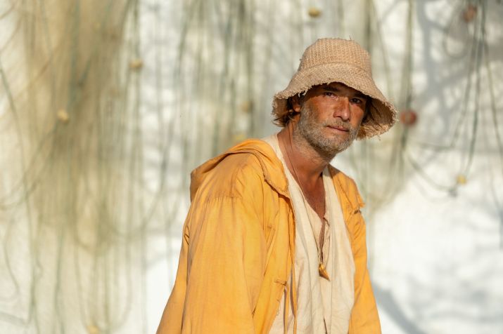 Rodrigo Santoro como Crisóstomo em "O Filho de Mil Homens" • Marcos Serra Lima/Netflix