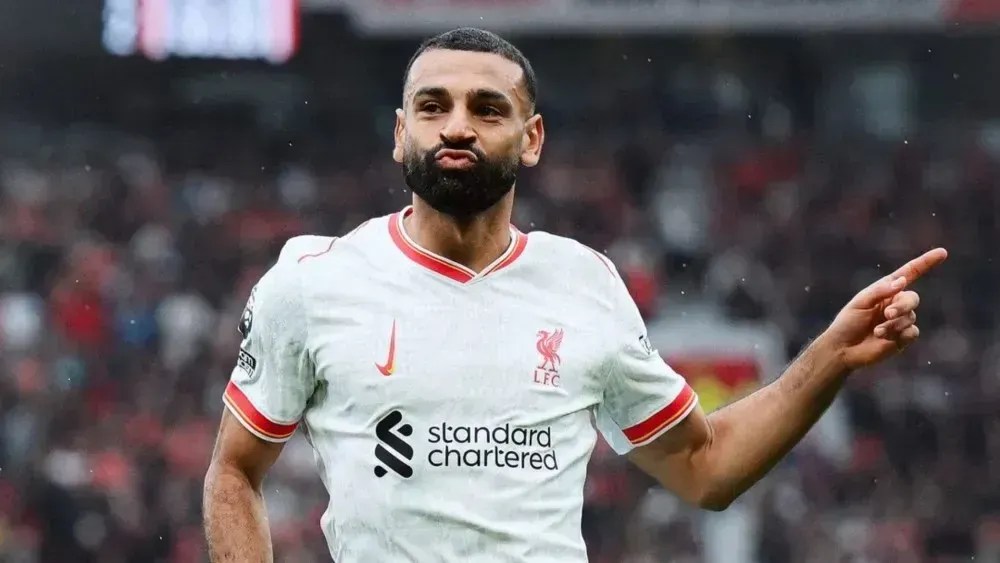 Salah marcou um dos gols da vitória do Liverpool sobre o Manchester United, neste domingo (1), por 3 a 0