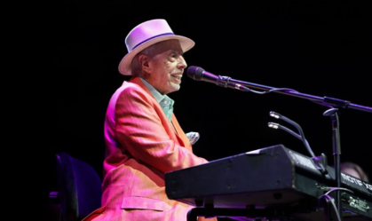Saiba quem foi Sergio Mendes, ícone da bossa nova que morreu aos 83 anos