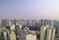 Médico explica sintomas e doenças que podem surgir com fumaça em SP
