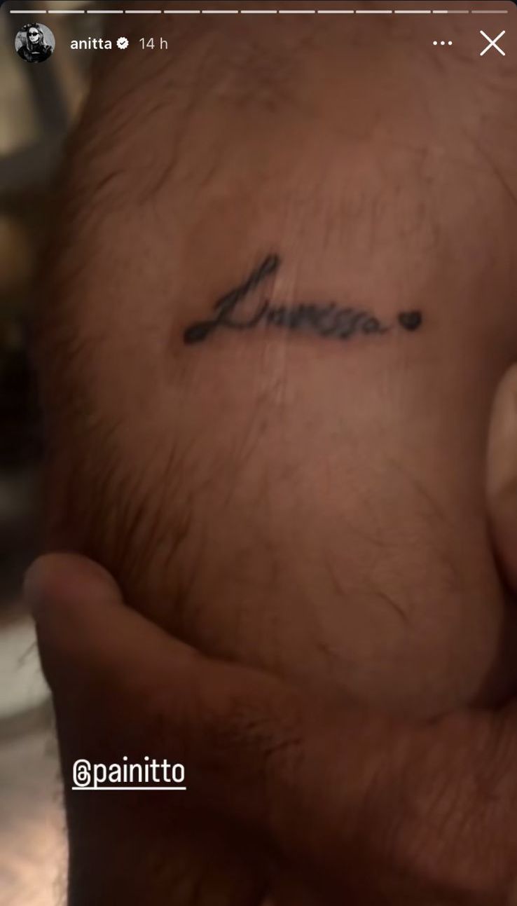 Anitta mostra nova tatuagem do pai feita em sua homenagem • Instagram/Anitta