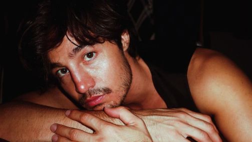 Tiago Iorc grava participação em "Mania de Você"